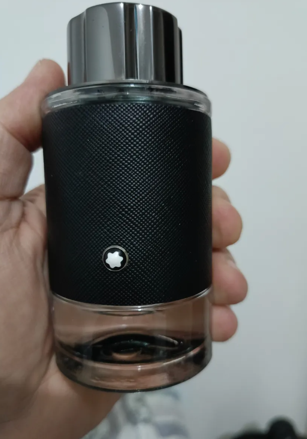 Image #1 de Claire Fontaine